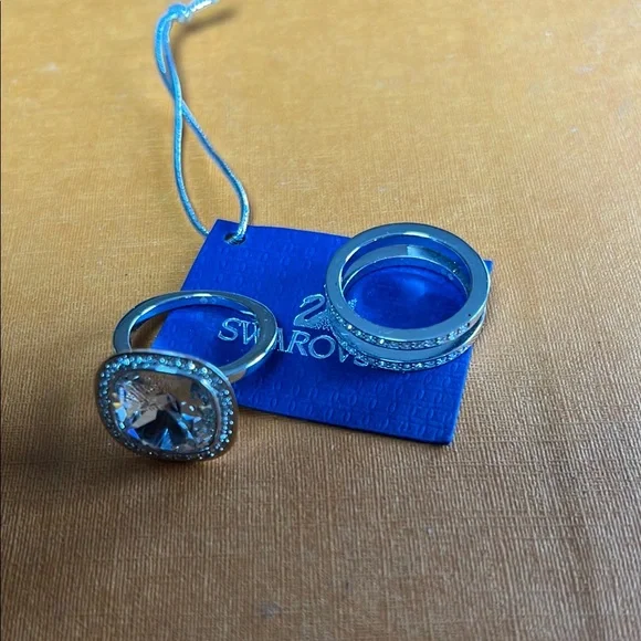 Swarovski ring with Clear Gemstone - Picture 3 of 4